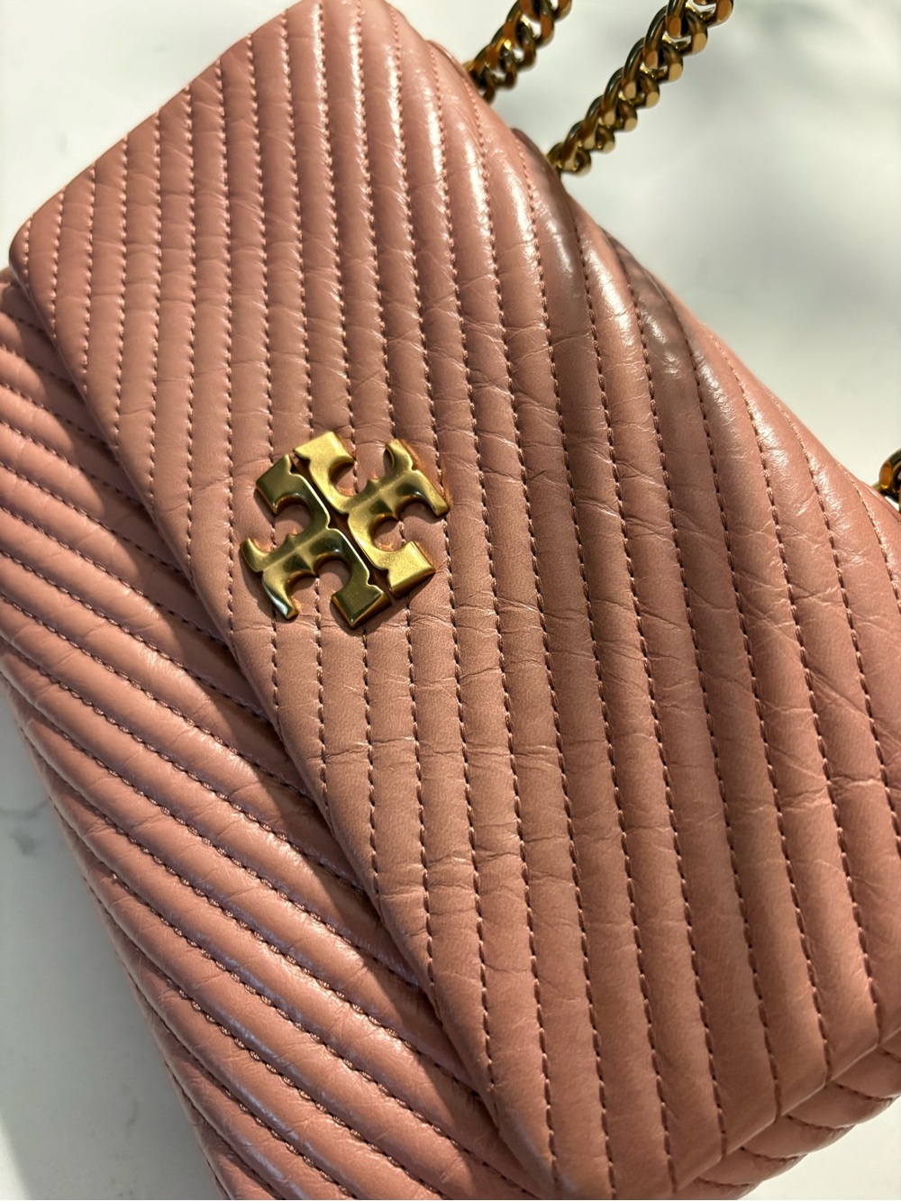 EUC Tory Burch LG Kira in distressed leather - Picture 8 of 15